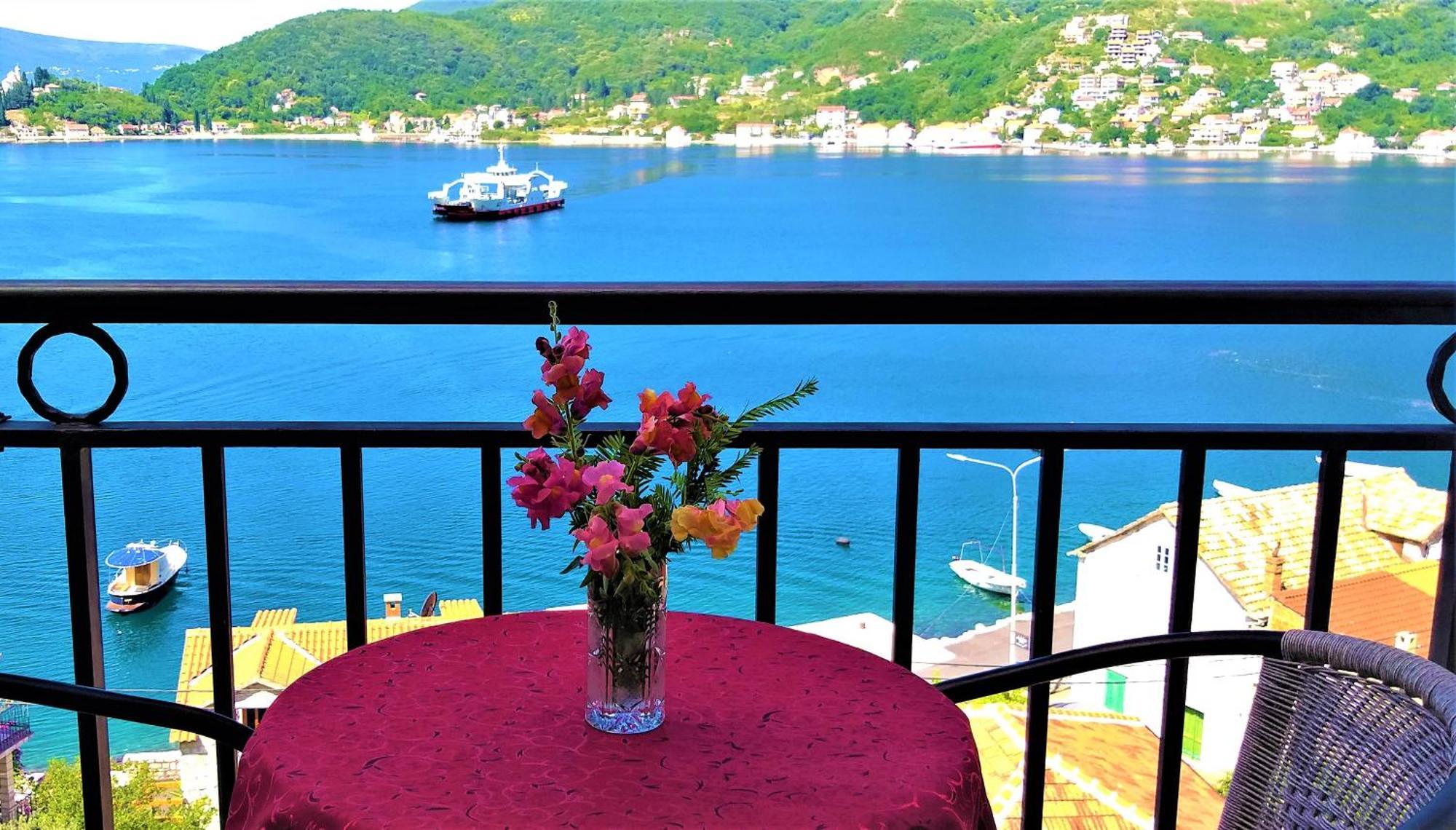 Apartments Okuka تيفات الغرفة الصورة